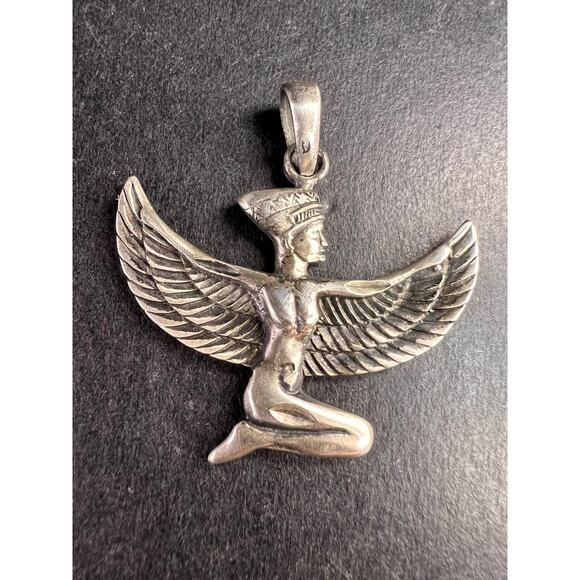 Vintage Sterling Silver Isis Goddess Pendant – Winged Egyptian Protection Amulet - Picture 6 of 9